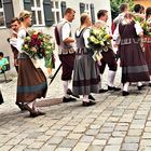 20230723 Mittwochsblümchen : Dinkelsbühl  Kinderzeche : Große " Mädchen" große Blumen