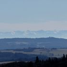 2024-01-28; Reutlingen; Gönningen; Blick bis zu den Alpen vom Aussichtsturm Rossberg