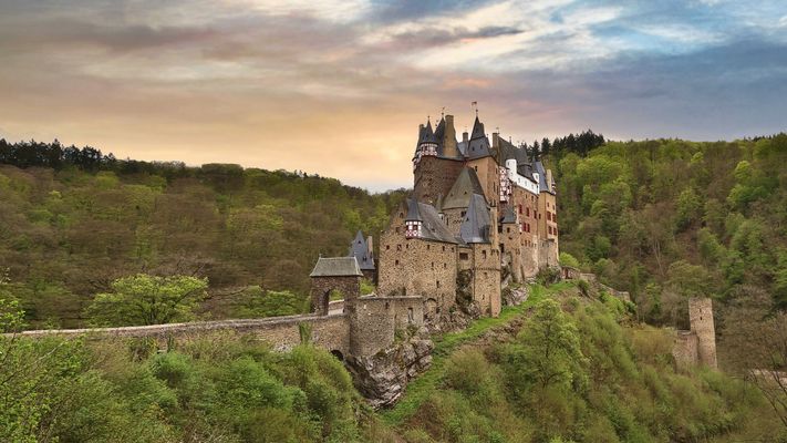 2025-05-03 Burg Eltz