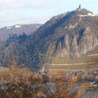 20560 Blick von Burg Rolandseck auf den Petersberg, die Drachenburg und den Drachenfels