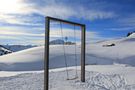 Schaukeln im Schnee von Andreas Kupka