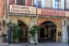 Metzgerei und Bäckerei in Nyons, Provence von A. Gerla