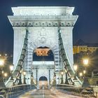 2104M-2110M Kettenbrücke Budapest Nacht Panorama