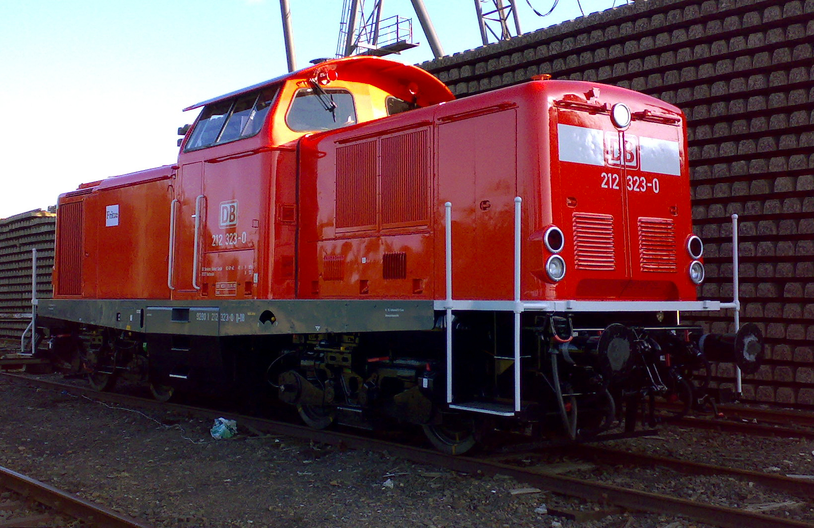 212 323 von DB Services