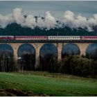 215 001 als Schubrakete auf dem Rudersdorfer Viadukt