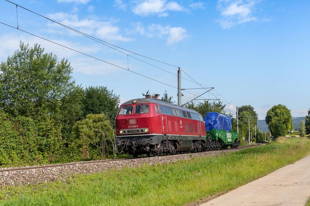 215 086-6 mit dem DGS 50699