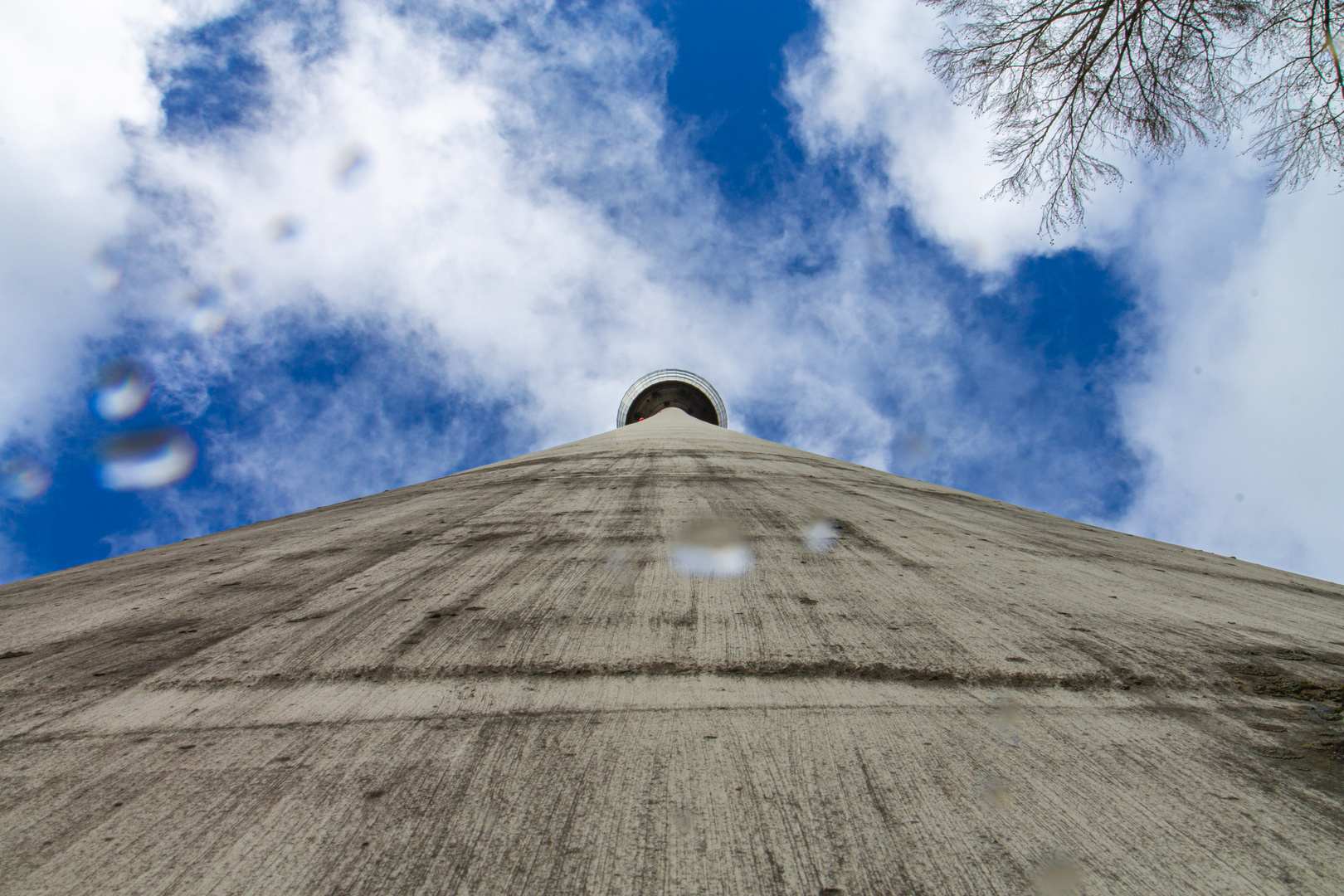 217m - Sonnenschein nach Regenschauer