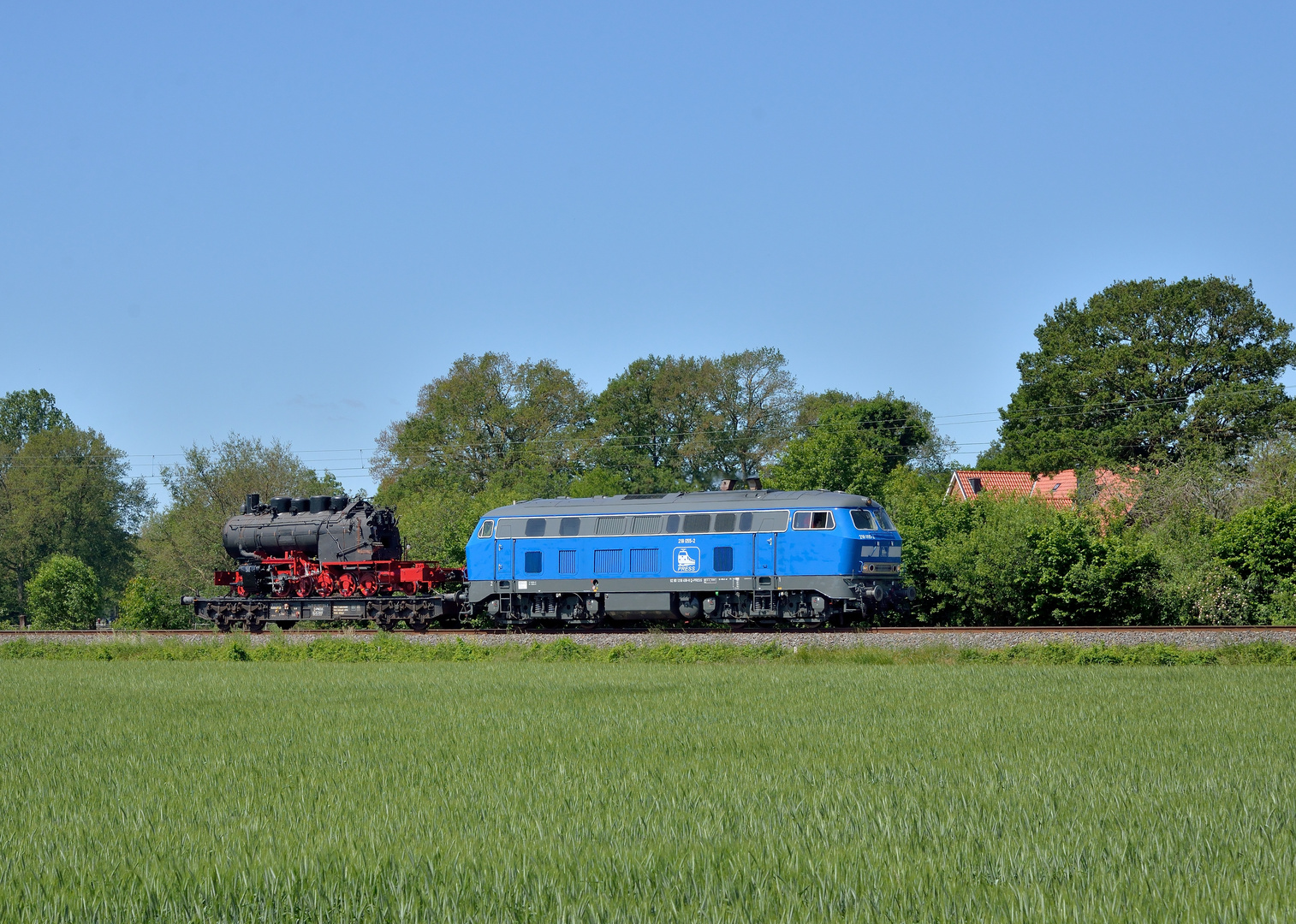 218 055-8 --Press-- am 28.05.20 in Kattenvenne