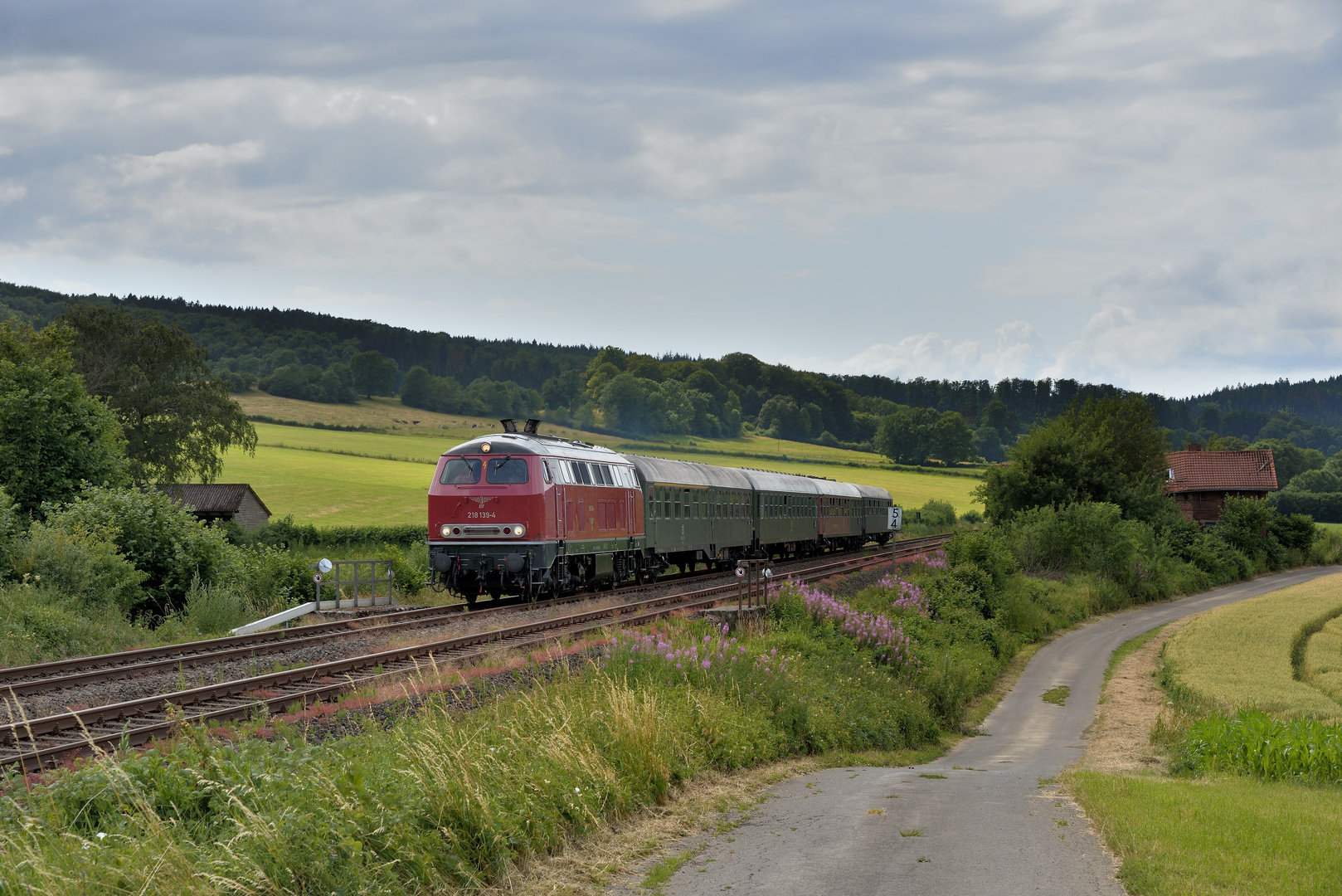 218 139-4 --ELV-- am 07.07.19 bei Reelsen