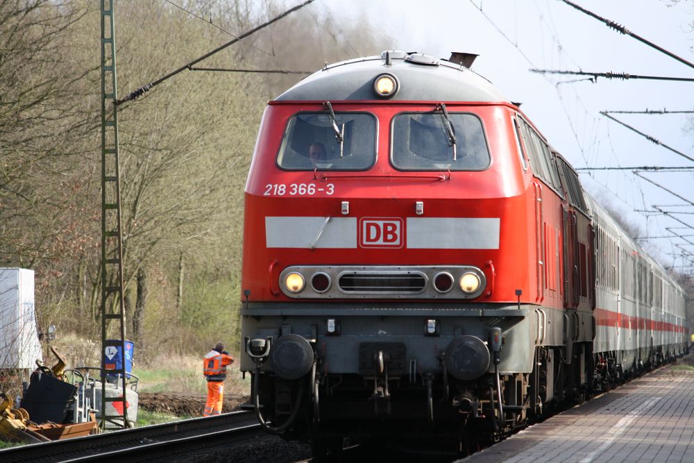 218-366-3 in Doppeltraktion in Prisdorf II