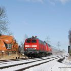 218 385 und 218 380 in Hove bei Wilster am 6. März 2010