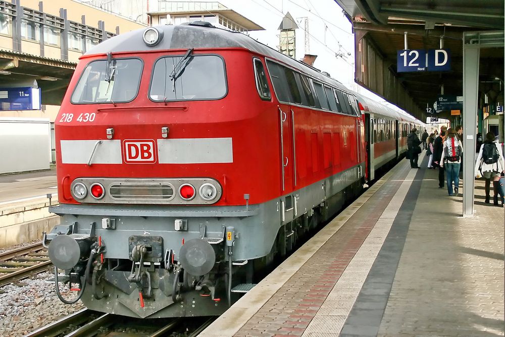 218 430 am Hauptbahnhof in Trier