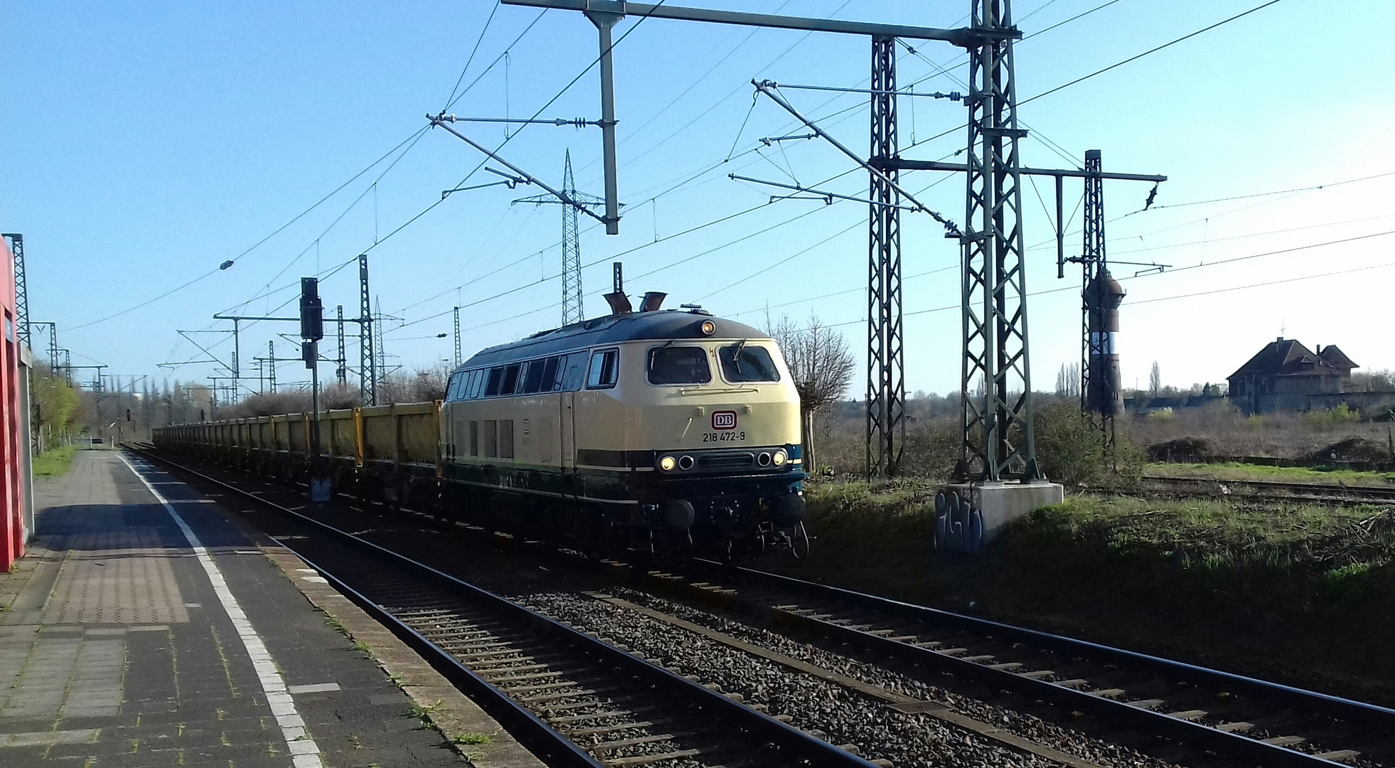 218 472 von Railsystems am 29.03.2019 durch Duisburg-Wedau Richtung Nord .