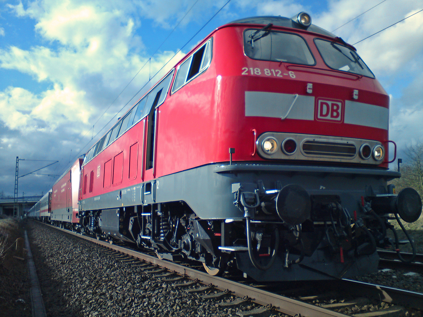 218 812-6 mit EC 101 und 101 038-8 im Schlepp