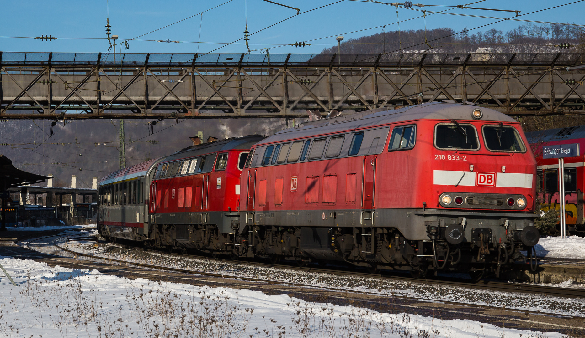 218 833 mit 218 476 vor IC 119