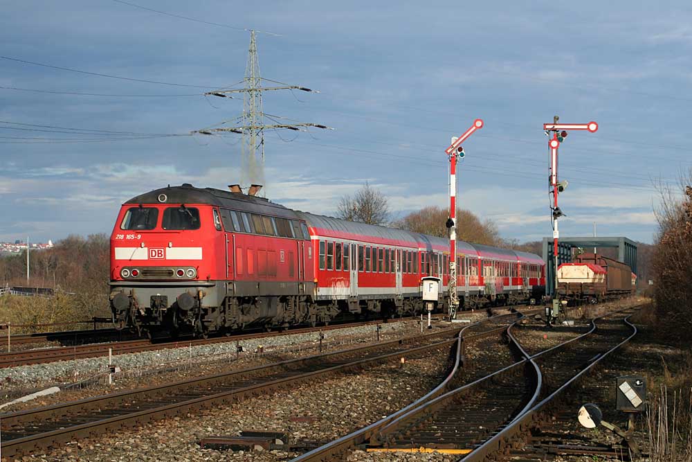 218 mit Flügeln auf der Südbahn