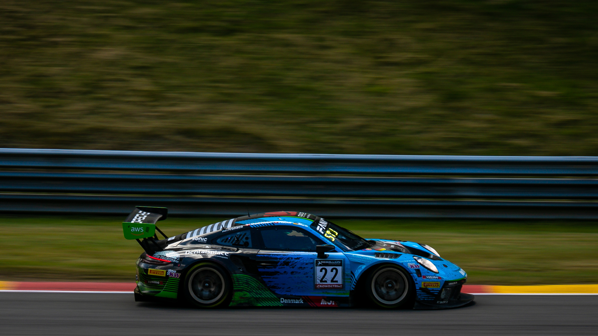 #22 Porsche 911 GT3-R (991.II) - Joel Sturm