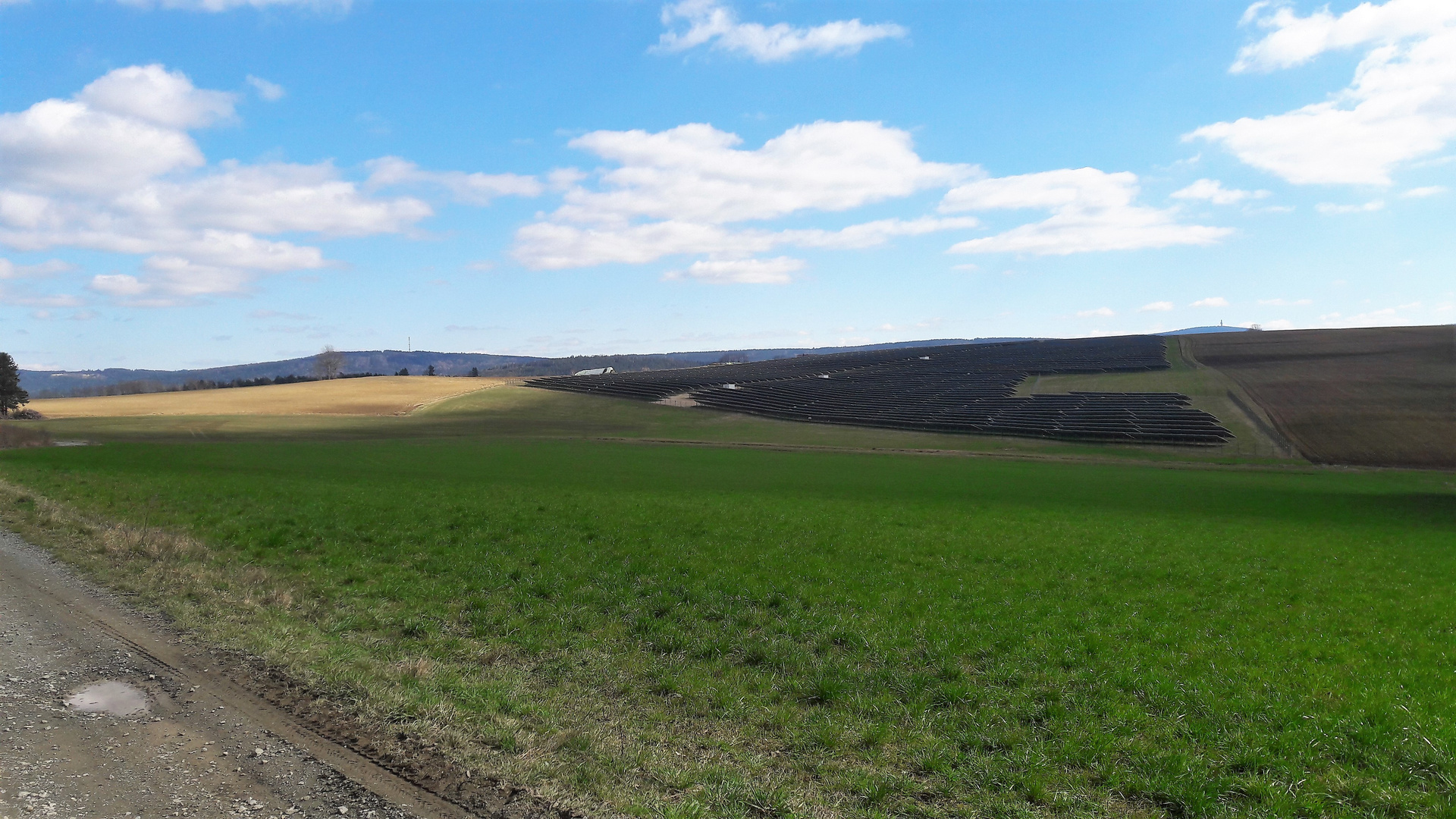 22.03.2020 Sonnenenergie  im Wolkenschatten