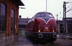 221 135 im Bw Würzburg 1998