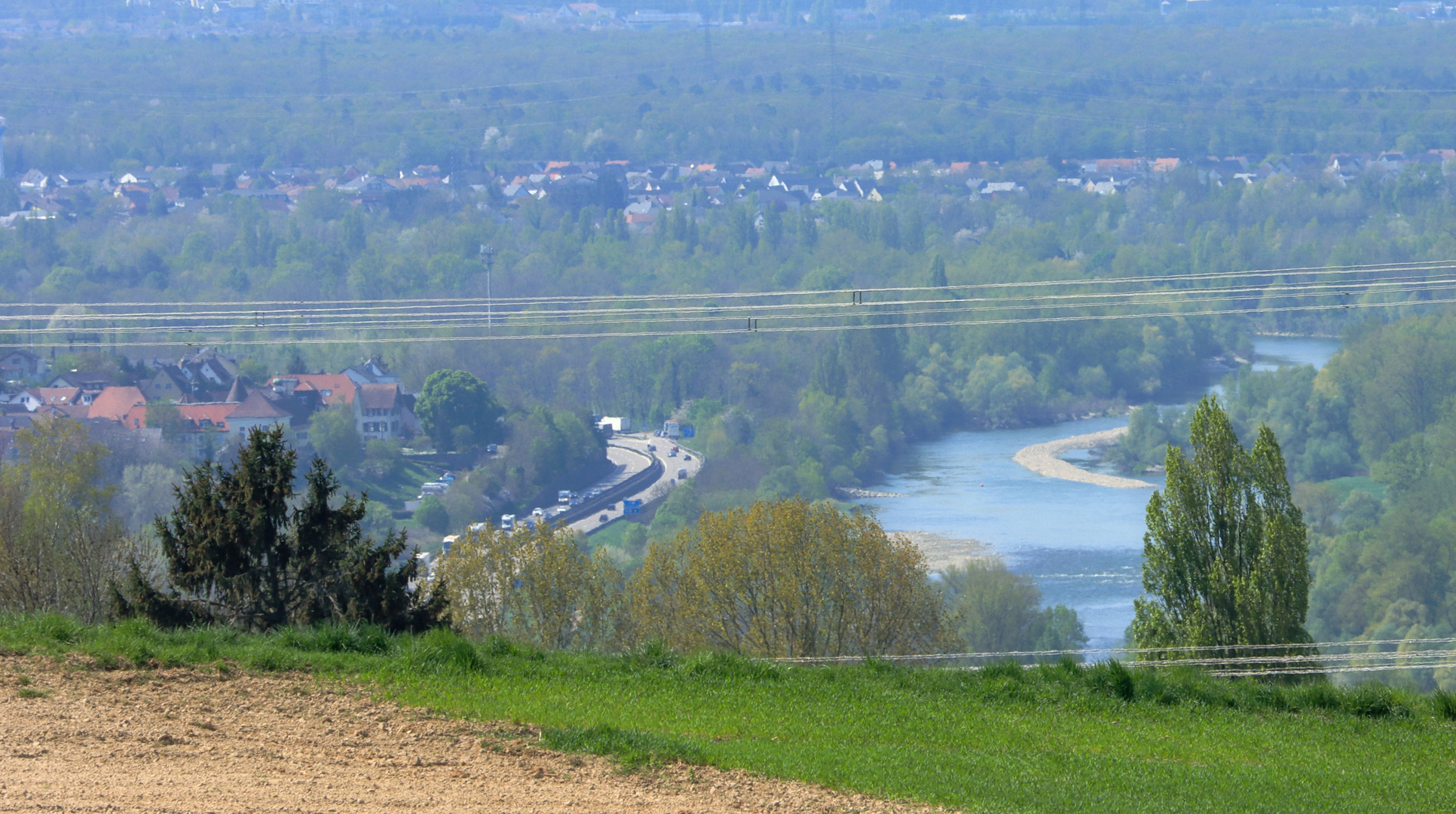 22284 der Weg in den Süden (die A5 bei Rheinweiler)