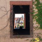 22430 ein Fensterblick in Wissembourg (Fabourg de Bitche)