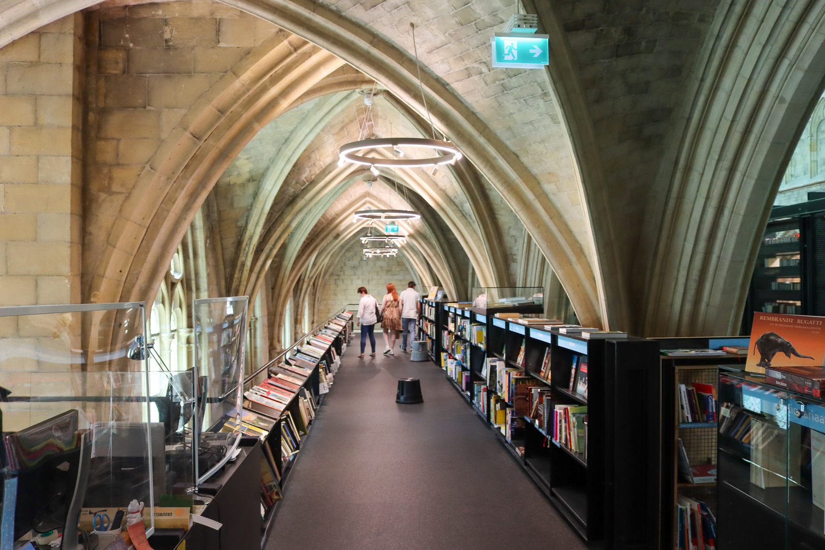 22613 Boekhandel Dominicanen, Maastricht (Serie)