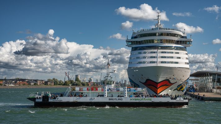 23.08.25 AIDA diva in Warnemünde
