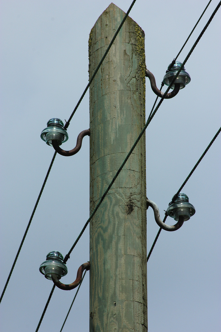 230V / 400 V Power Pole