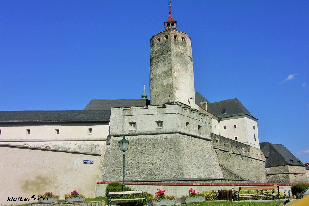 (231) burg forchtenstein