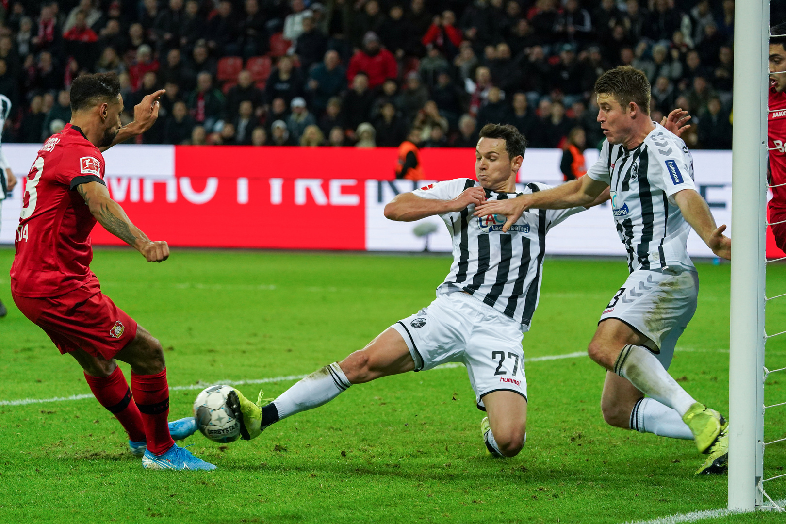 23.11.2019, BayArena, Leverkusen, GER, 1. FBL, Bayer 04 Leverkusen vs. SC Freiburg,