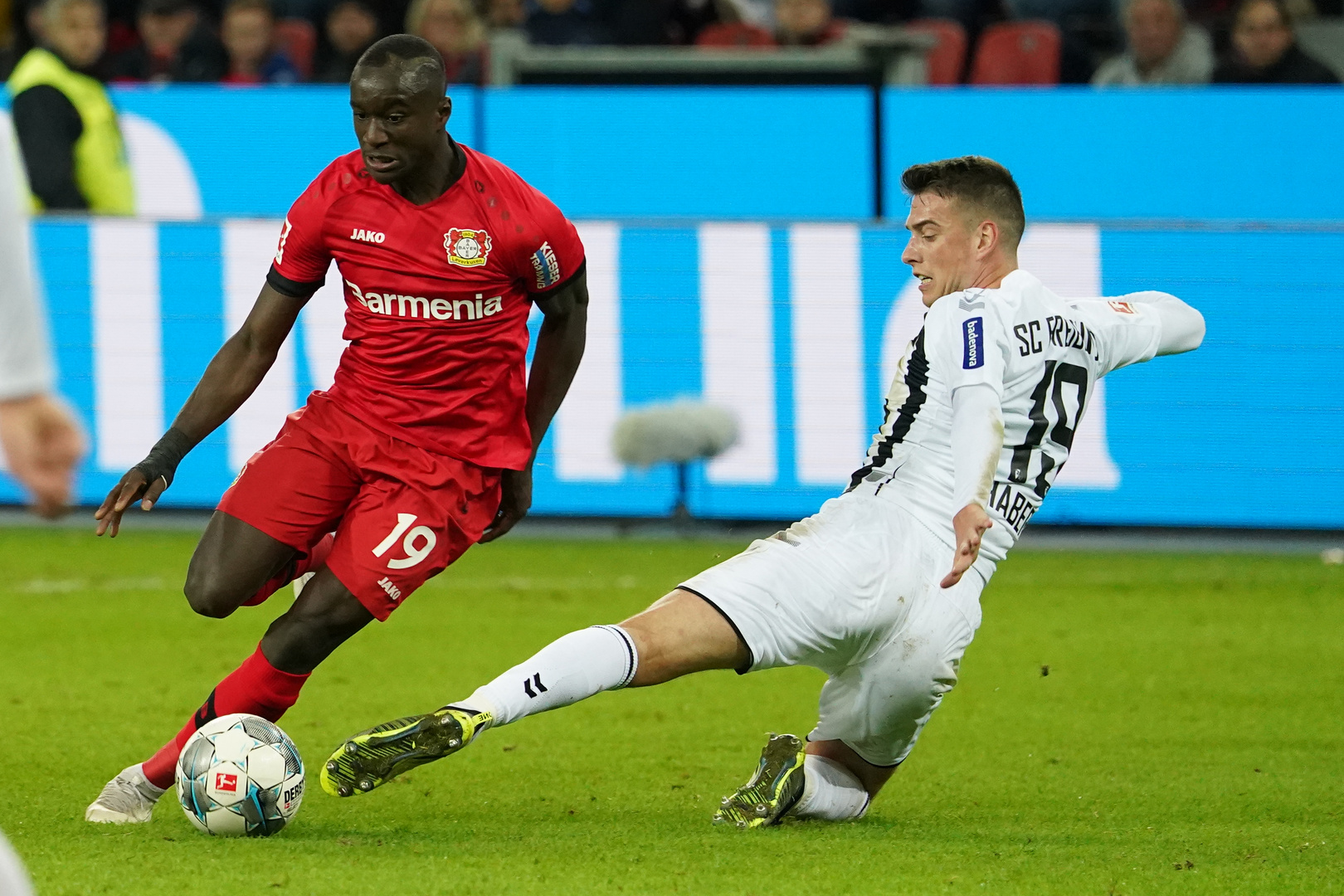 23.11.2019, BayArena, Leverkusen, GER, 1. FBL, Bayer 04 Leverkusen vs. SC Freiburg,