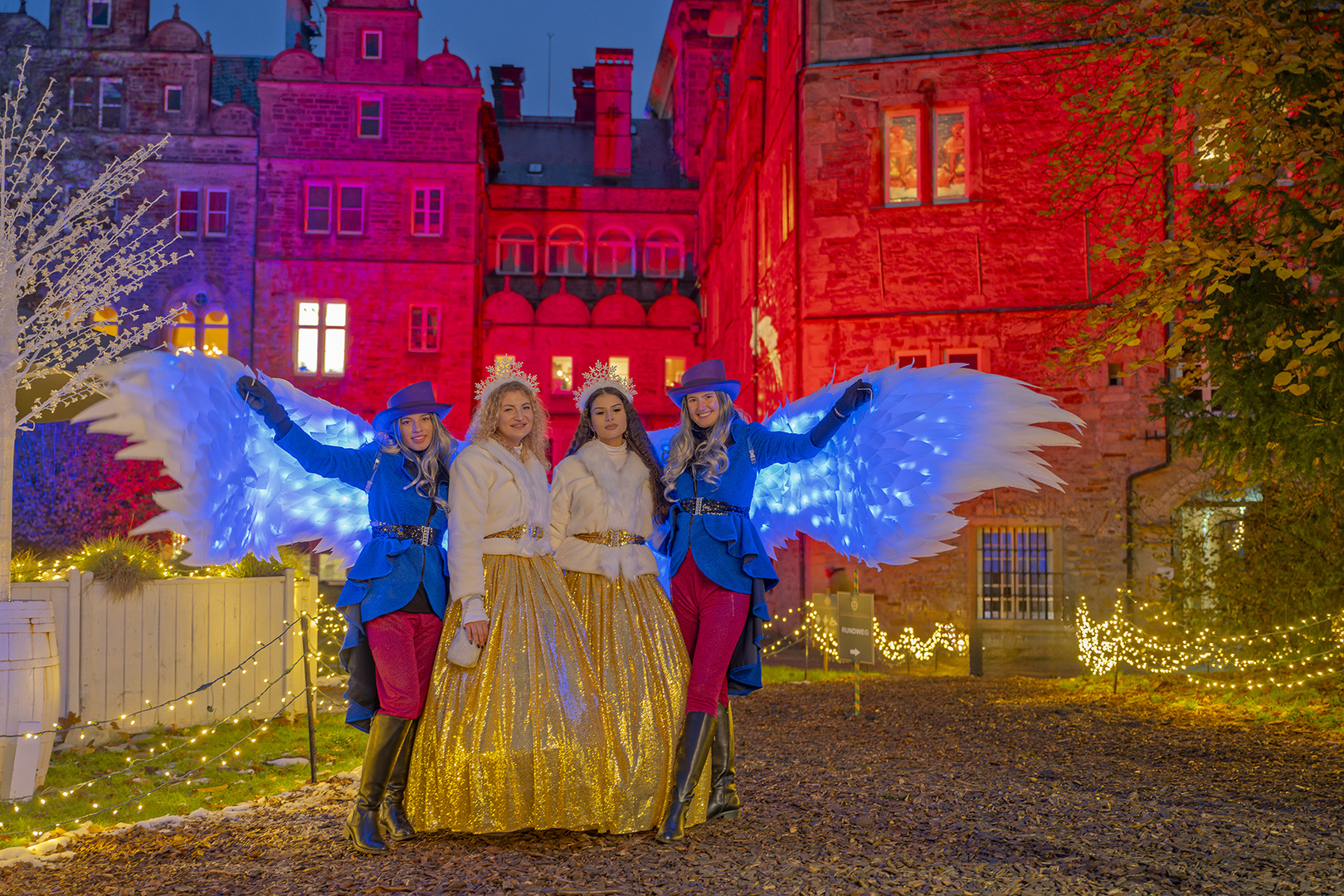 2317UZ Engel  Weihnachtzauber 2023 vor Schloss Bückeburg