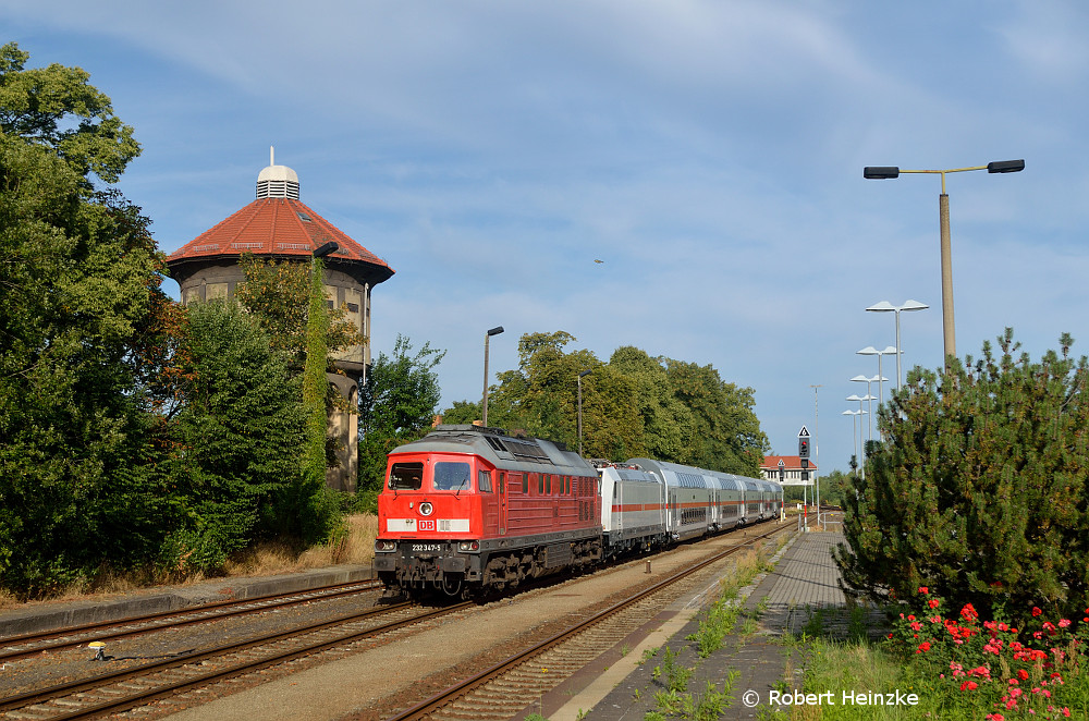 232 347 und eine 146er mit einer Überführung in Görlitz