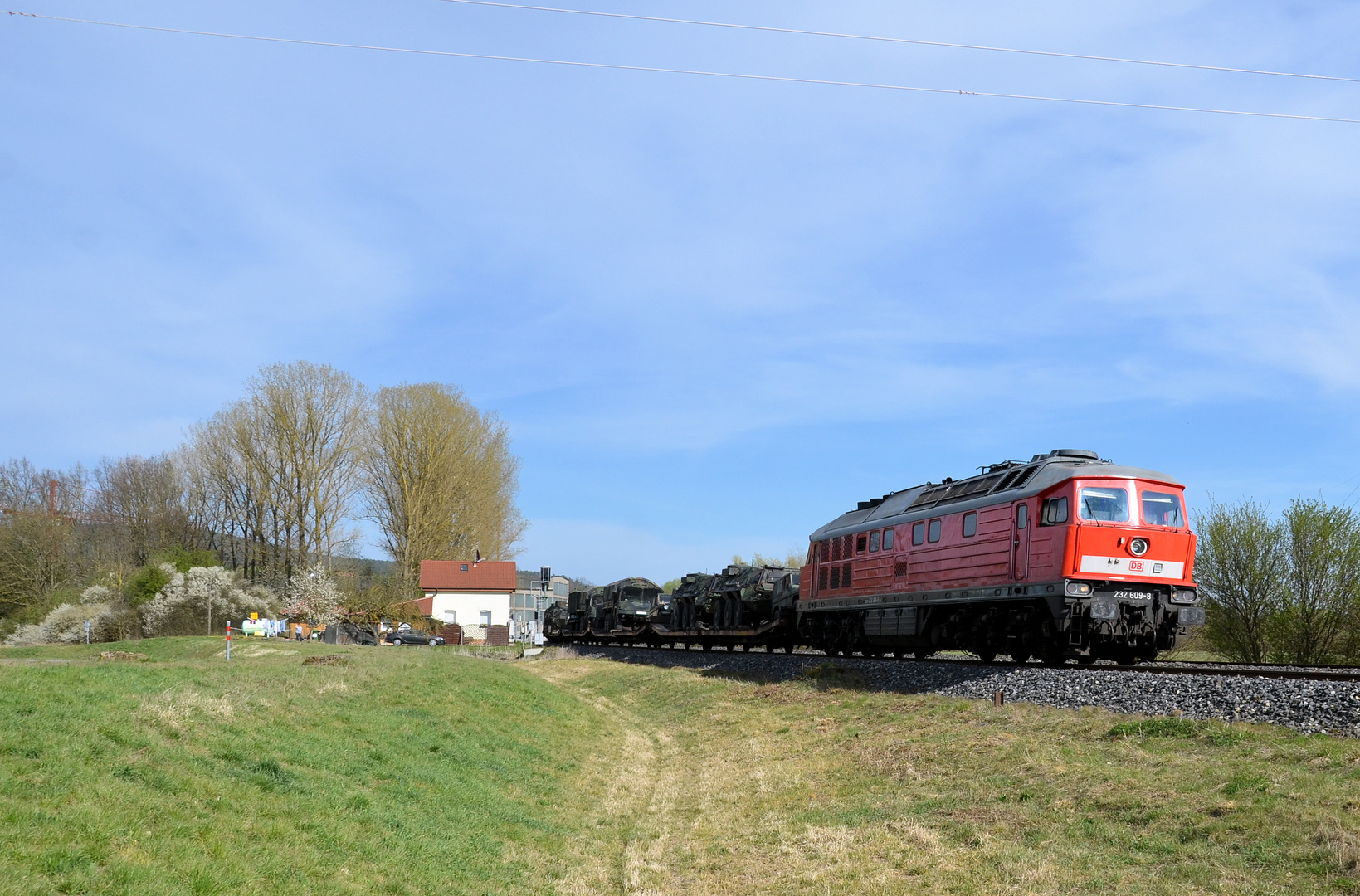 232_609 mit Bw-Zug Richtung Hochstadt