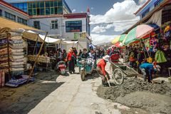 237 - Shigatse (Tibet) - Market