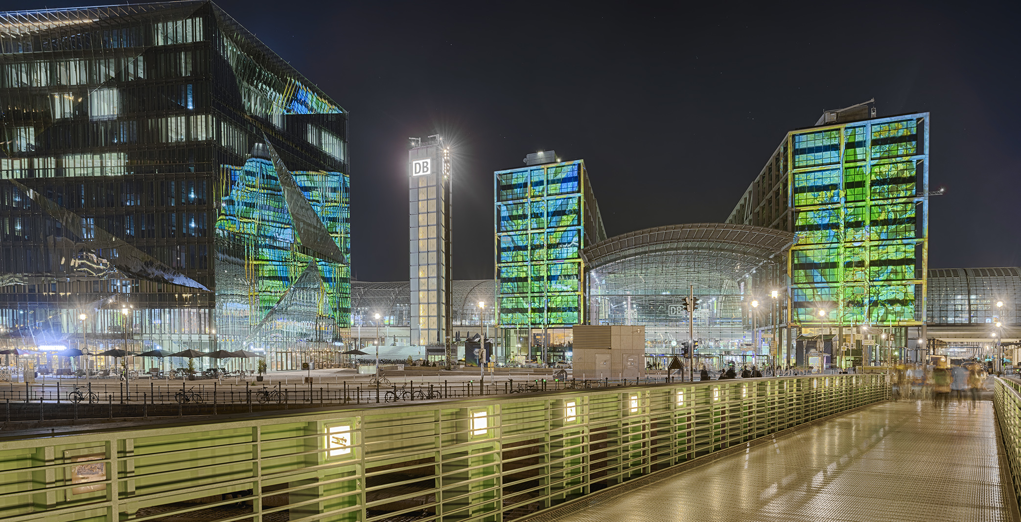 2388TZ-90TZ  Hauptbahnhof Berlin Festval of Lights 2021