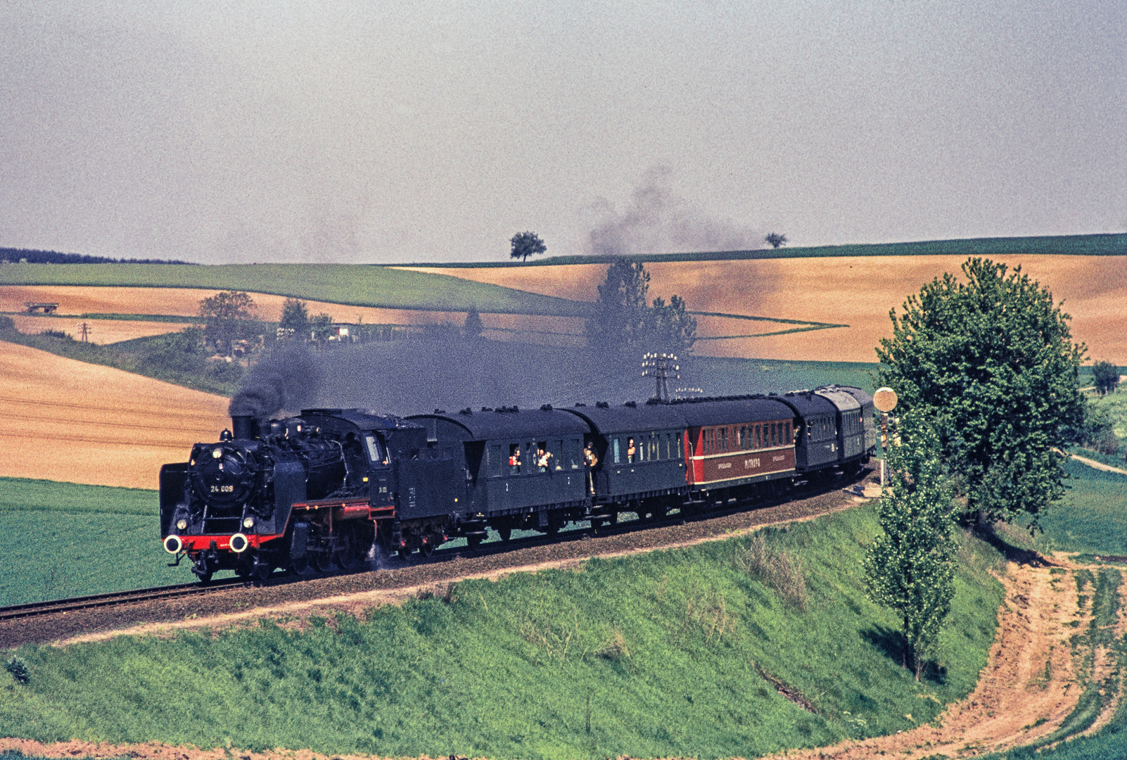  24 009 auf der Odenwaldbahn