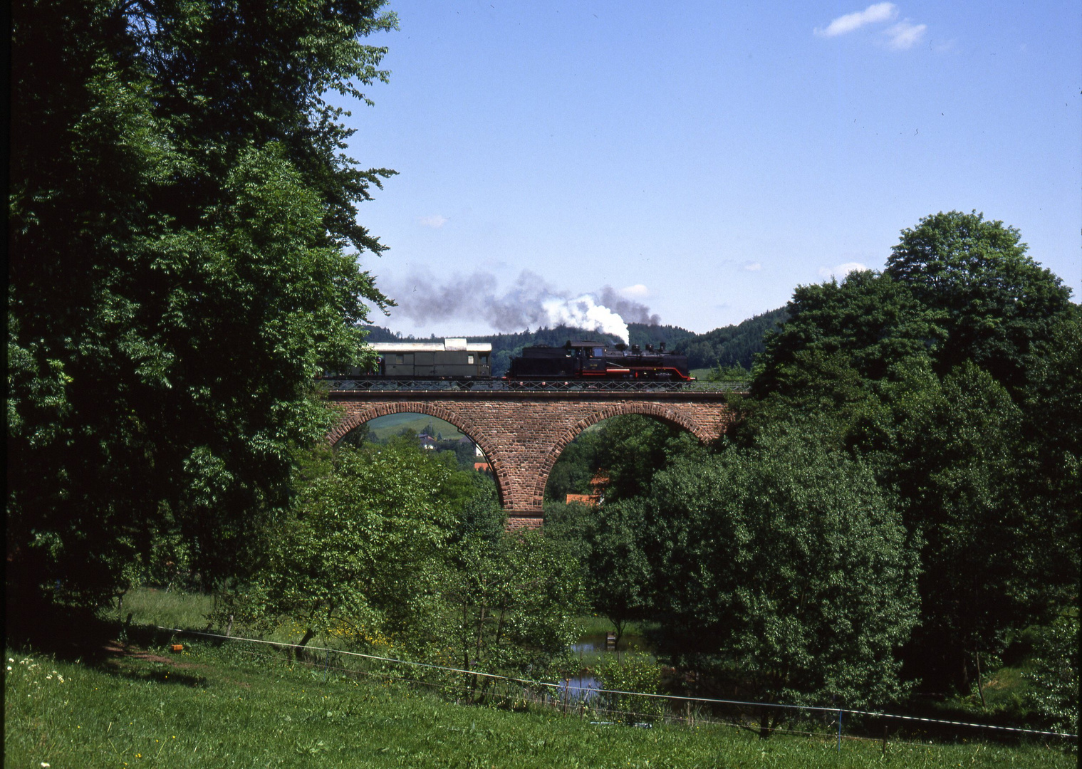 24 009 auf Viadukt Kreidach