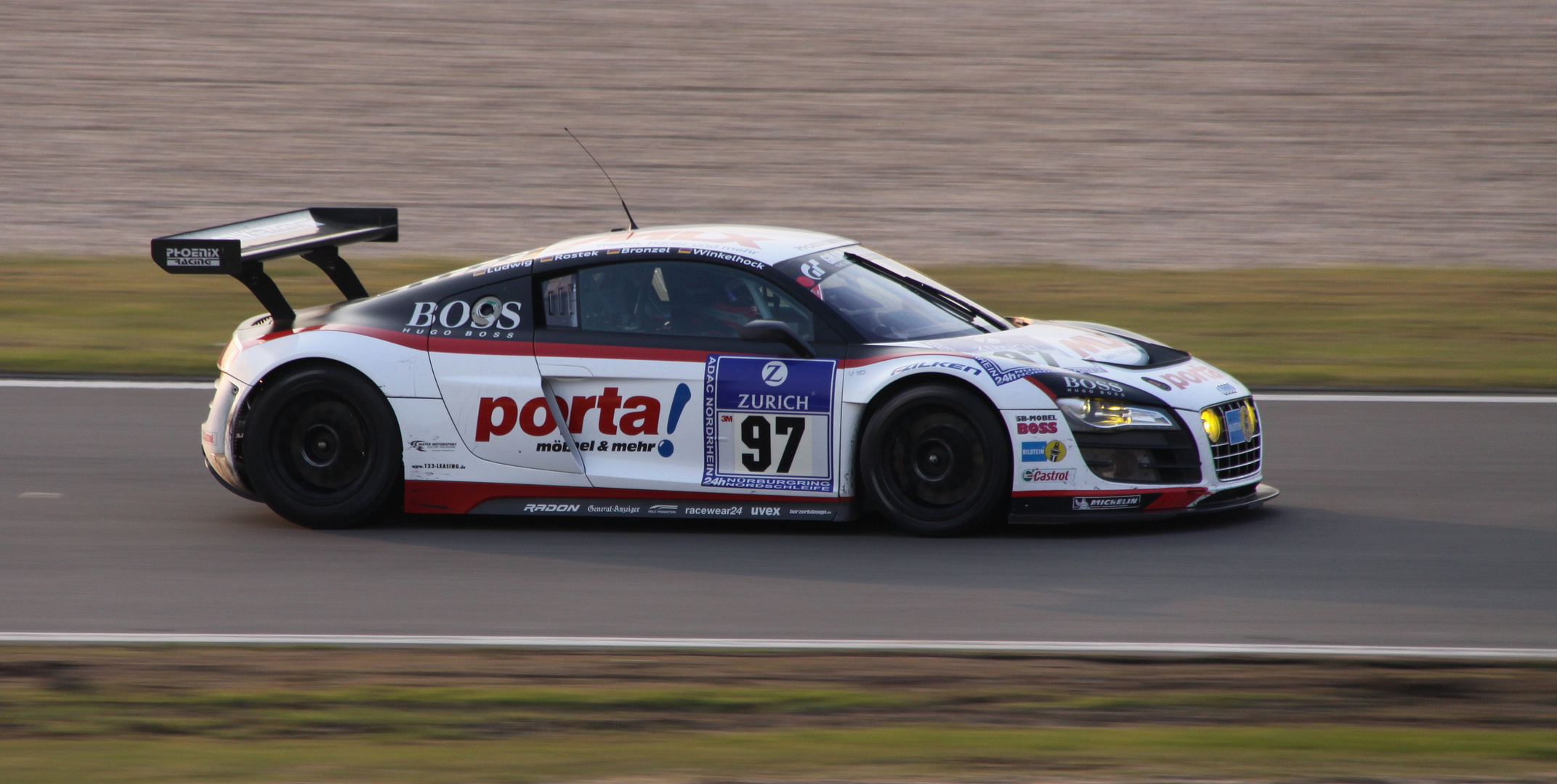 24 Std Rennen Platz 3 Pxoenix Racing Audi R8