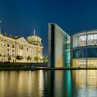 2404TZ-10TZ Berlin Reichtstag und Marie-Elisabeth-Lüders-Haus beleuchtet Panorama