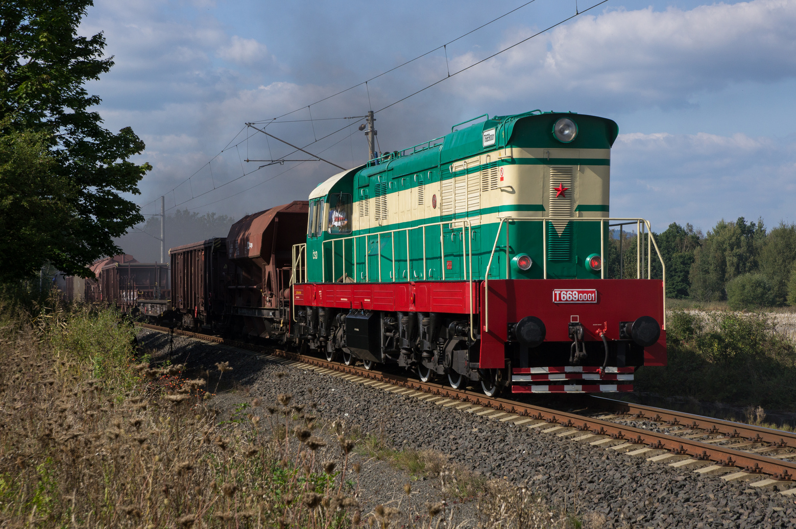 24.09.16 T669 0001 als Nachschub am Fotogüterzug kurz vor Frantiskovy Lazne nach As 