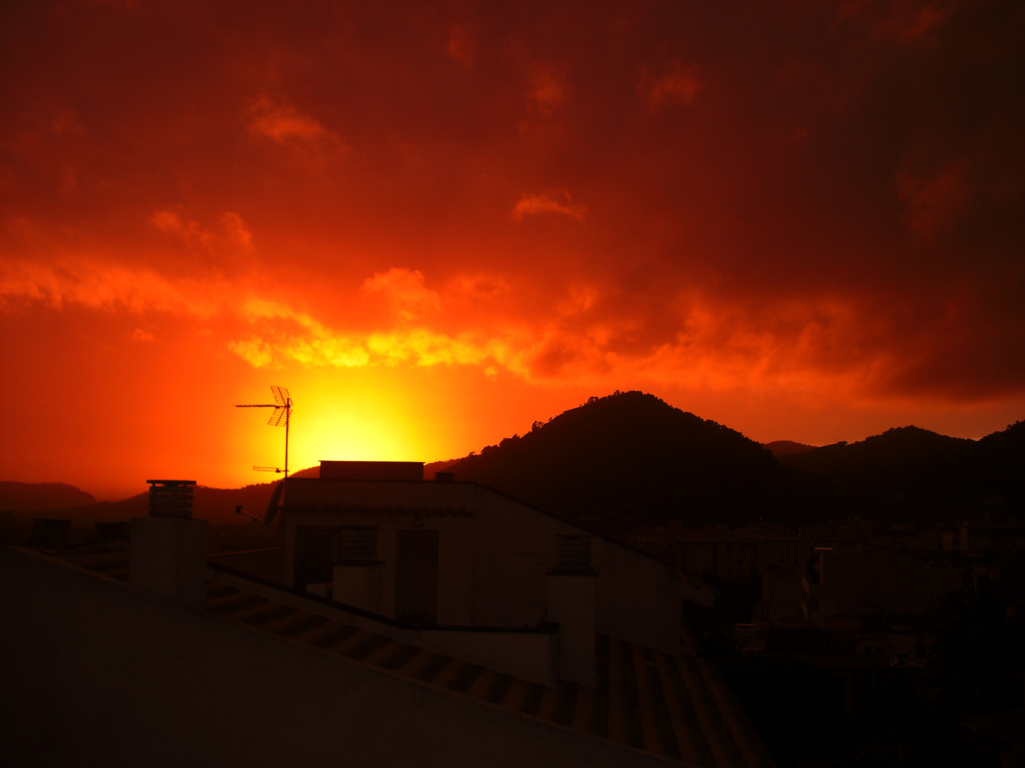 24.12.2009 --- 17:27 Uhr Sonnenuntergang in Port D' Andratx auf Mallorca