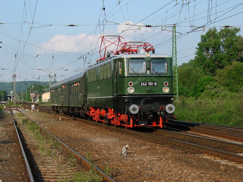 242 151-9 in Großheringen