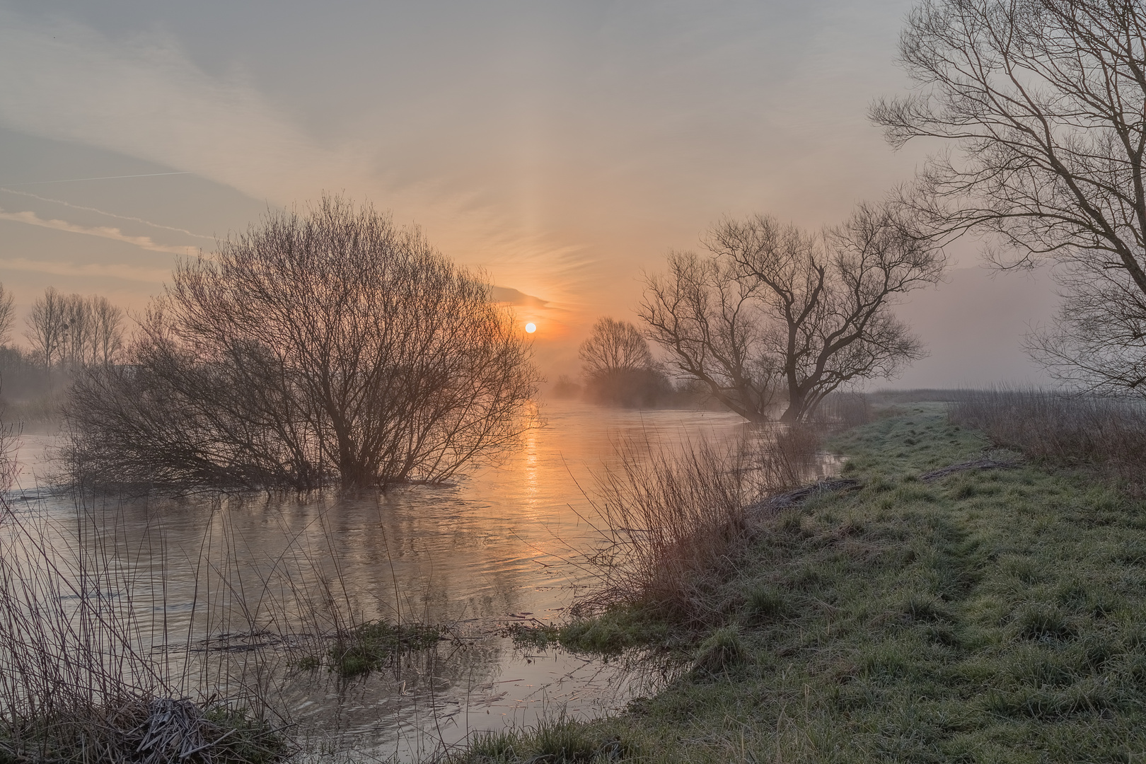 2.4.2016 / Sonnenaufgang bei Löhnberg