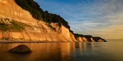 Kreidefelsen zum Sonnenaufgang Teil 2 von JungevonderOstsee