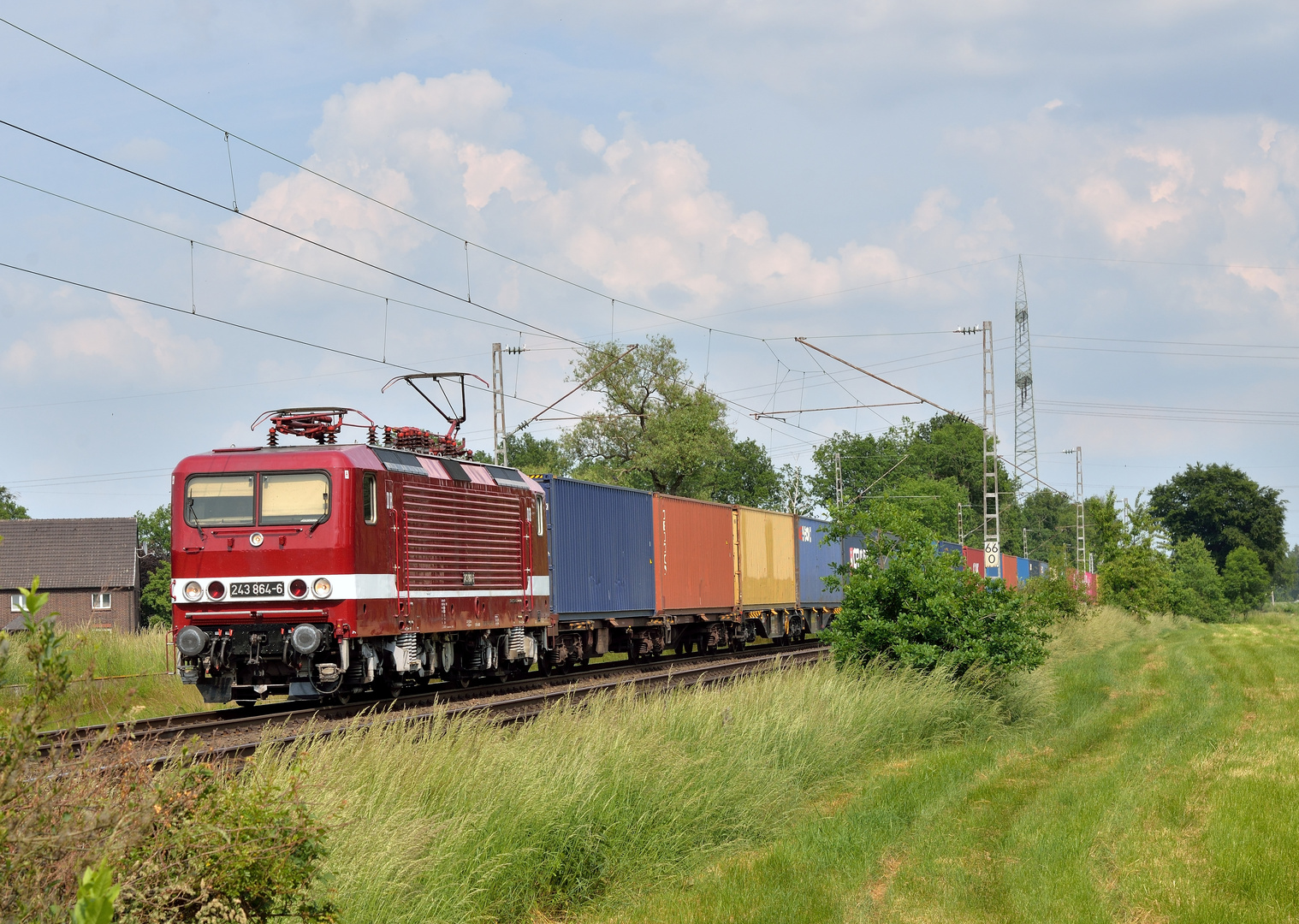 243 864-6 --Delta Rail-- am 09.06.21 in Hamm-Neustadt