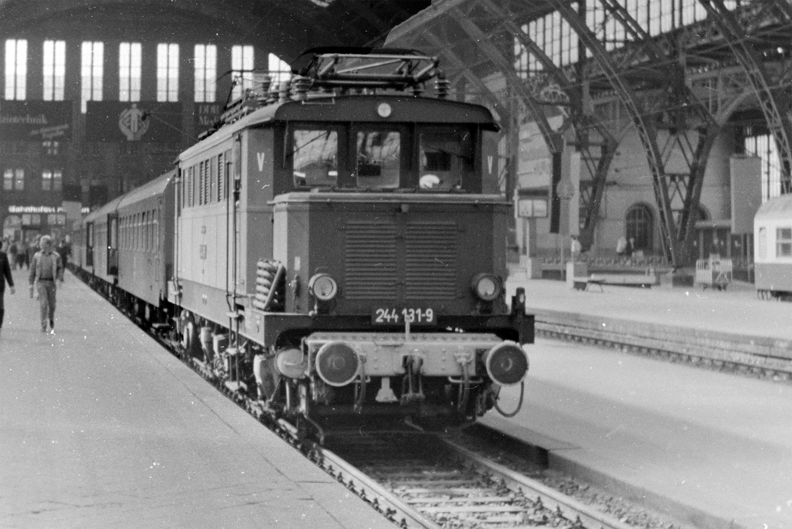 244 131-9 in Leipzig Hbf.