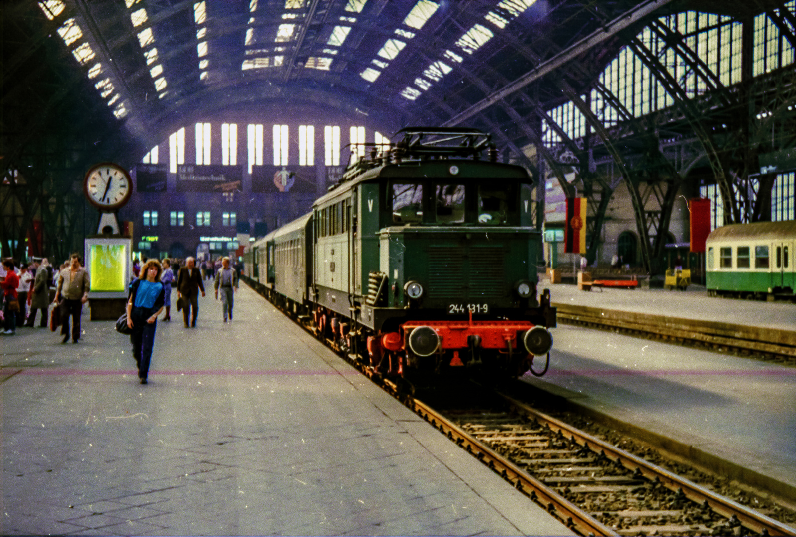 244 131-9 in Lepzig Hbf in Farbe