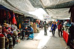 244 - Shigatse (Tibet) - Market
