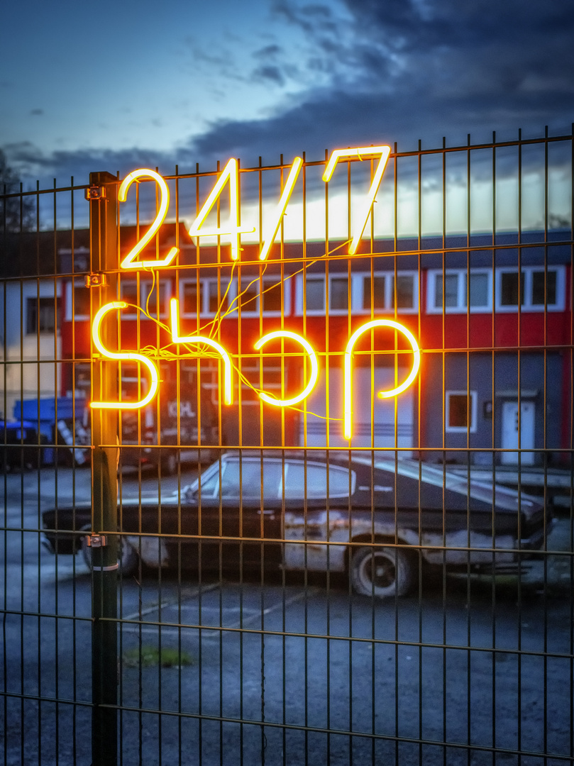 24/7 Shop